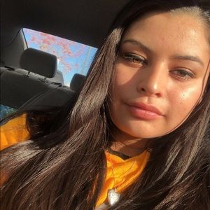 Meet your Posher, Jasmin